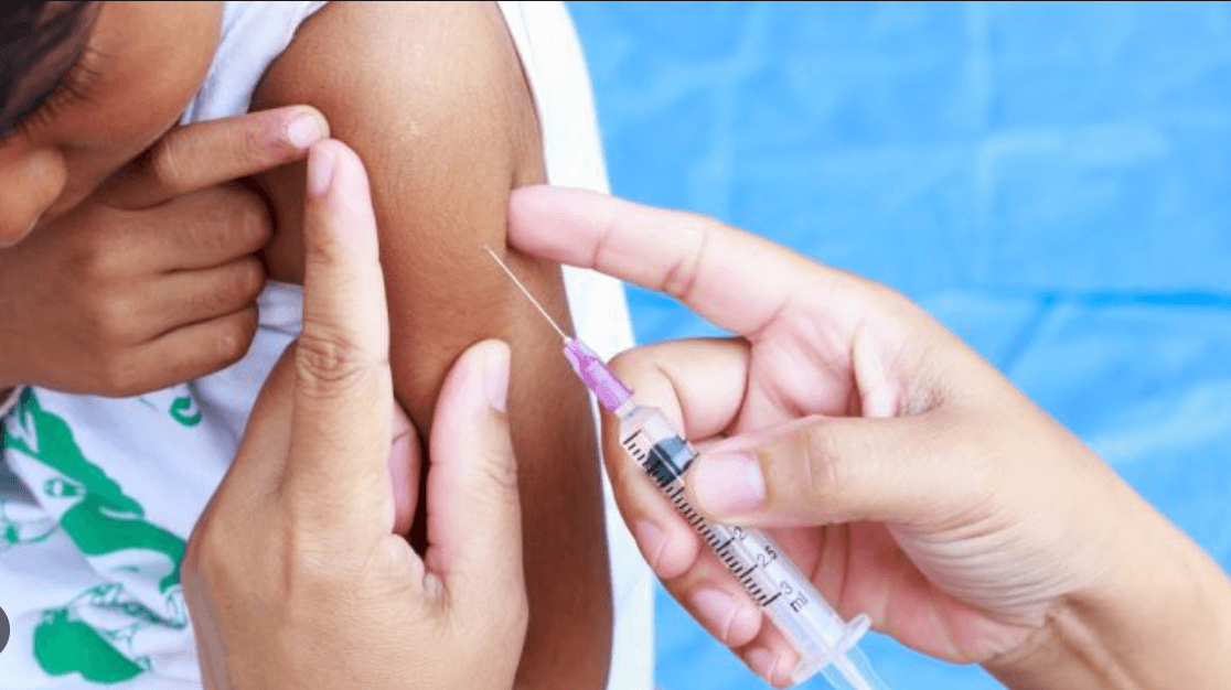 Vacina HPV em crianças Laboratório Santiago e Vilela em Turmalina